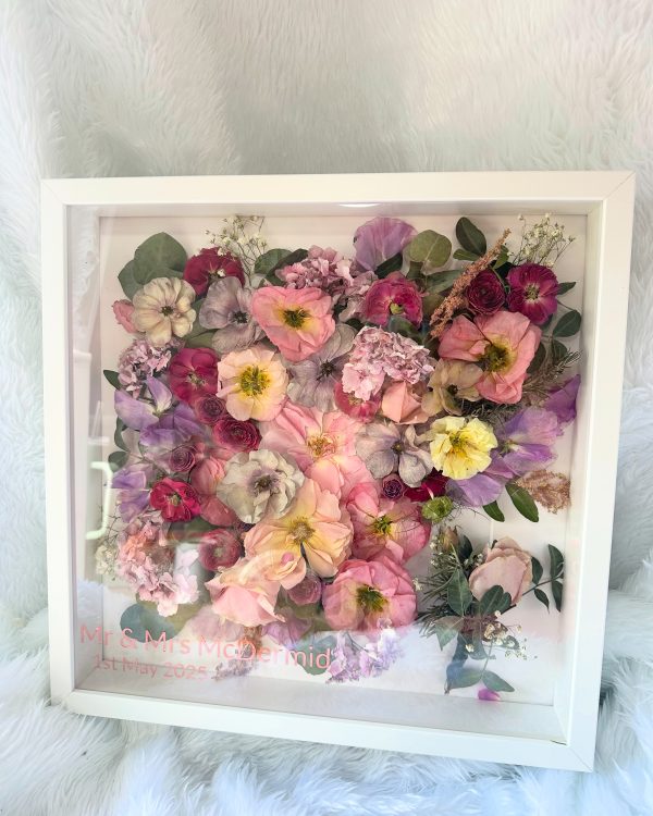 35cm x 35cm Dry Frame (for bigger bouquets and large blooms) - Image 16