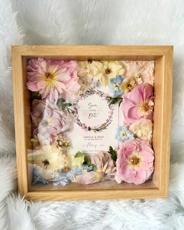 25cm x 25cm Dry Frame (1/2 bouquet) - Image 8