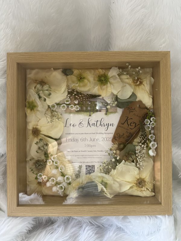 25cm x 25cm Dry Frame (1/2 bouquet) - Image 7