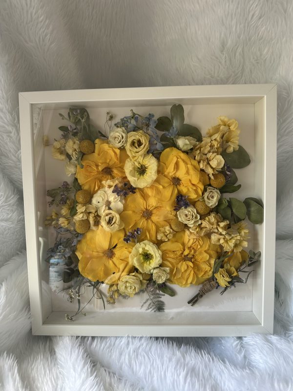 35cm x 35cm Dry Frame (for bigger bouquets and large blooms) - Image 18
