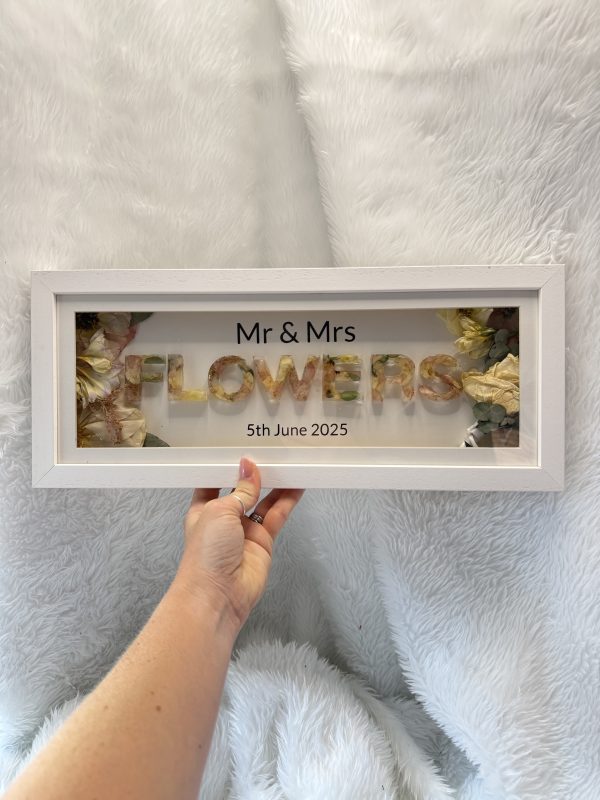 Family Name Frame with dried flowers - Image 15