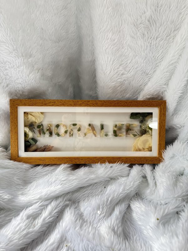 Family Name Frame with dried flowers - Image 19